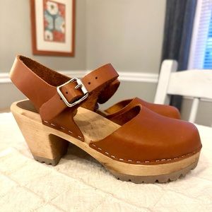 MIA Abba Clog in Luggage Leather size 37/7 very gently worn